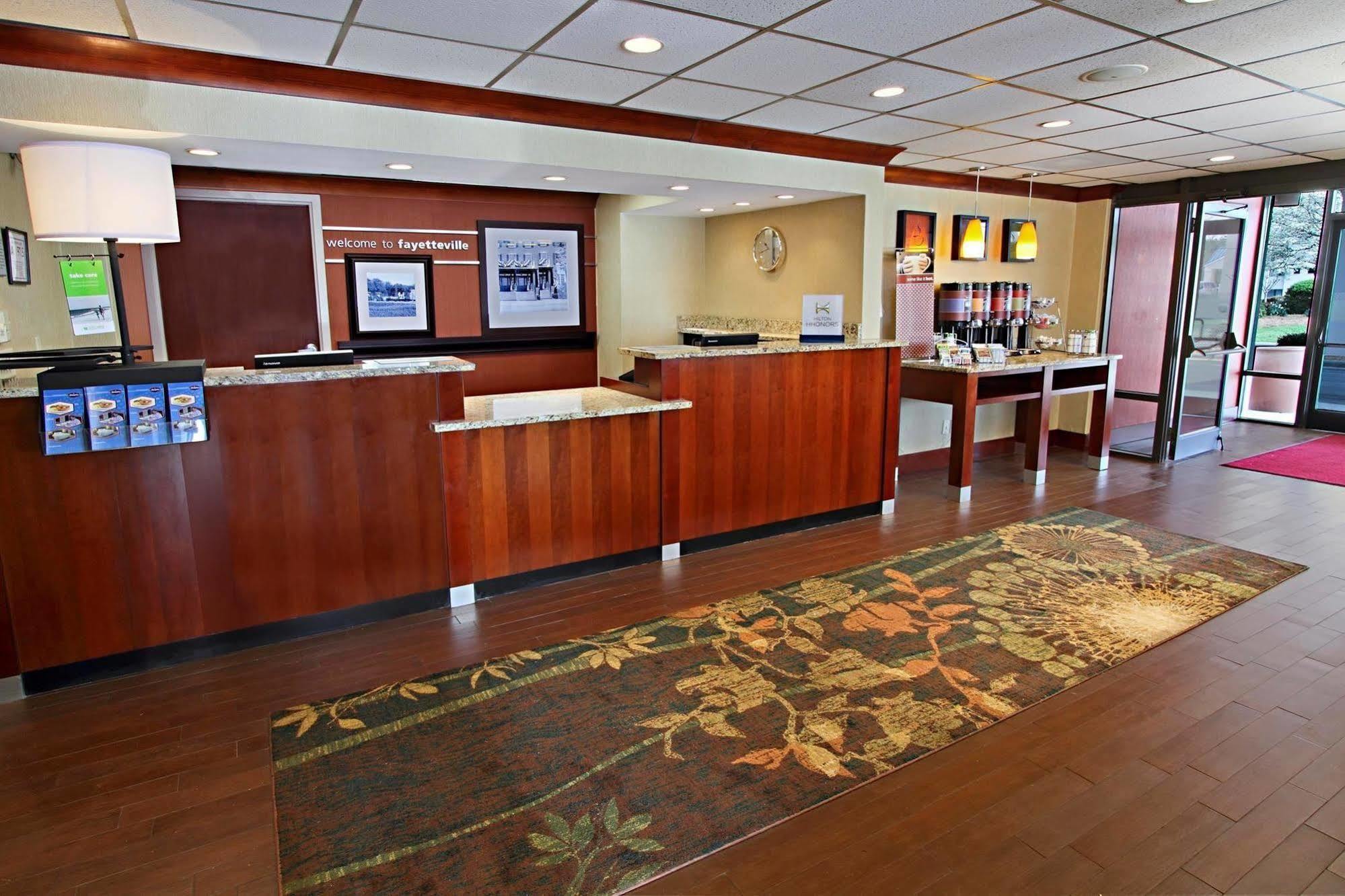 Motel 6 Fayetteville - I-95 Zewnętrze zdjęcie